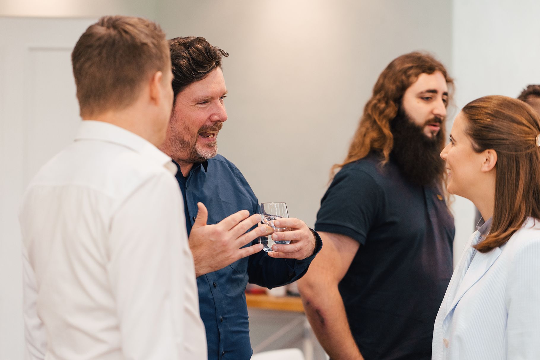 Personen im Kurs Tisch bei Competence on Top