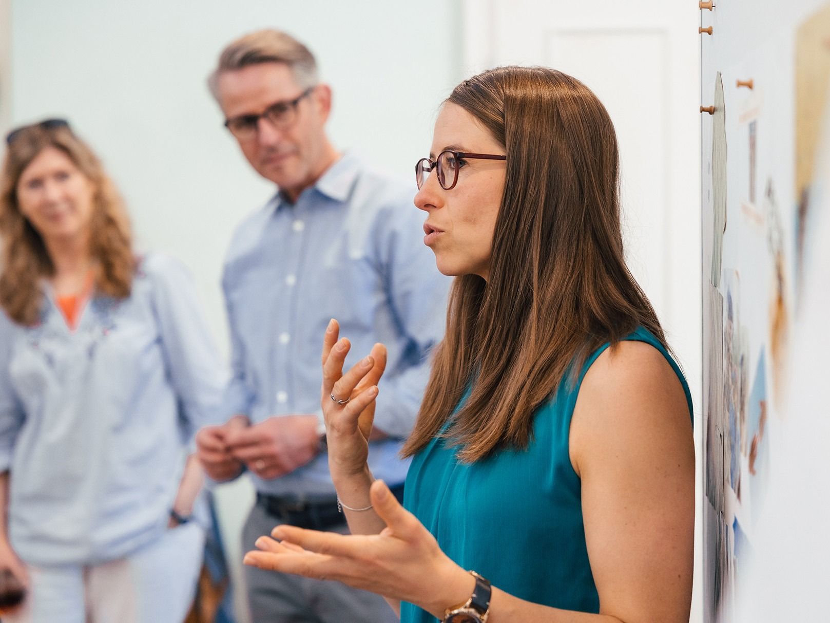 Personen im Kurs Tisch bei Competence on Top